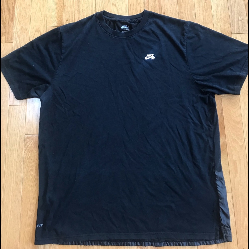 Nike SB Dri Fit Tee Rare XL